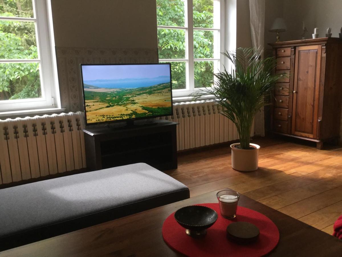 Exklusive Ferienwohnungen Im Gutshaus Viezen Bernitt 외부 사진